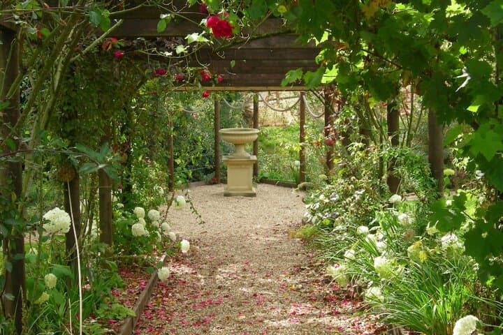 Rookwood Farmhouse photo 2