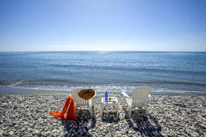 Sunset Beachfront Villa Meneou photo 3