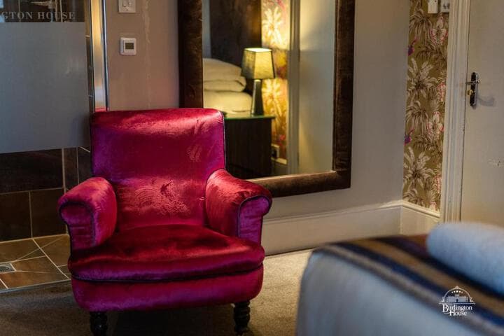 Burlington House photo 2