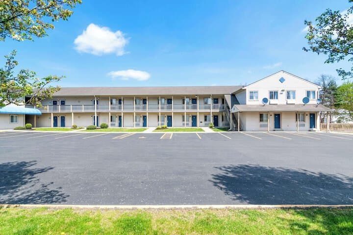 Econo Lodge Bethel Danbury photo 4