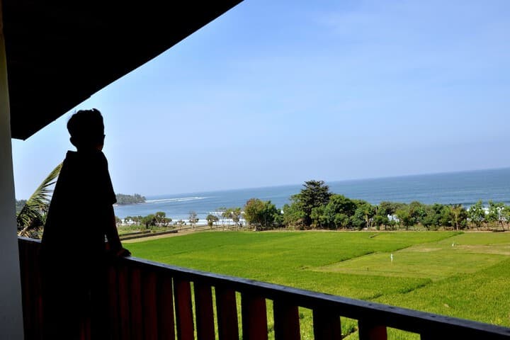 Medewi Beach destination view