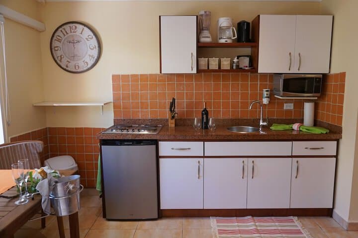 Cariñas Studio Apartments photo 3