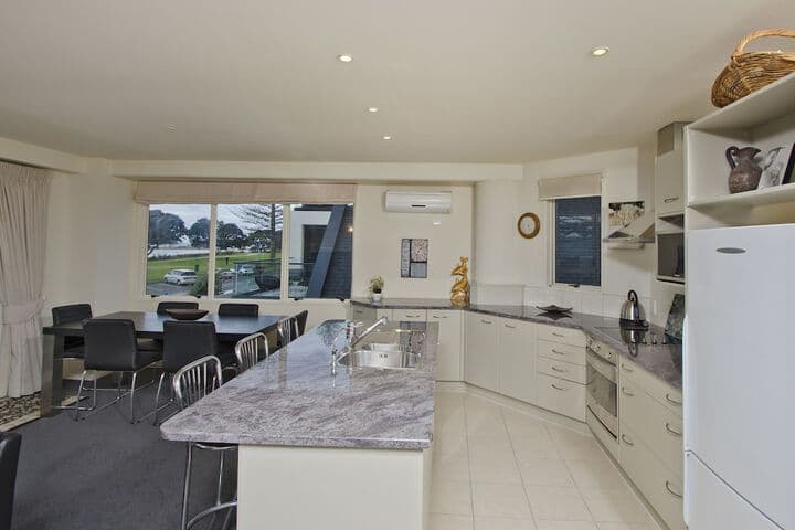 The Pavilions Beachfront Apartments photo 5