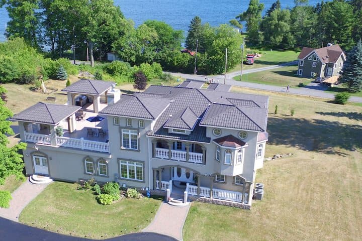 Leeds and the Thousand Islands destination view