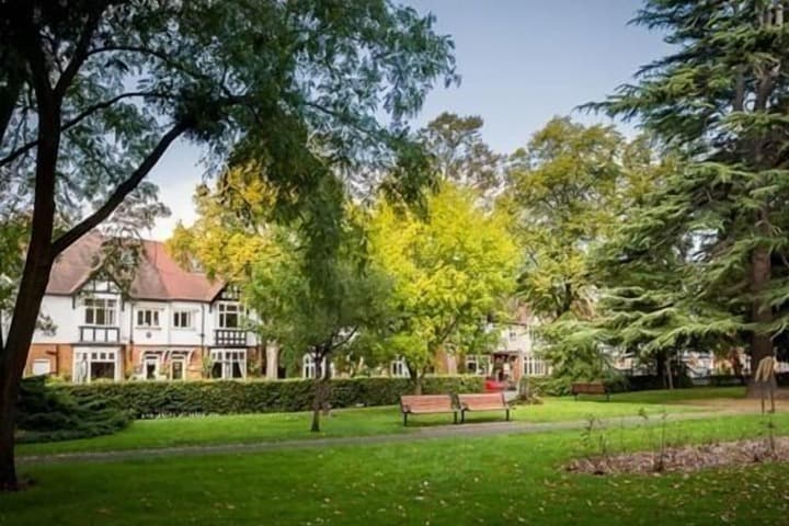 Ashgrove House photo 2