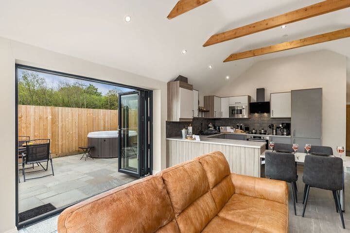 Elm Tree Cottage photo 4