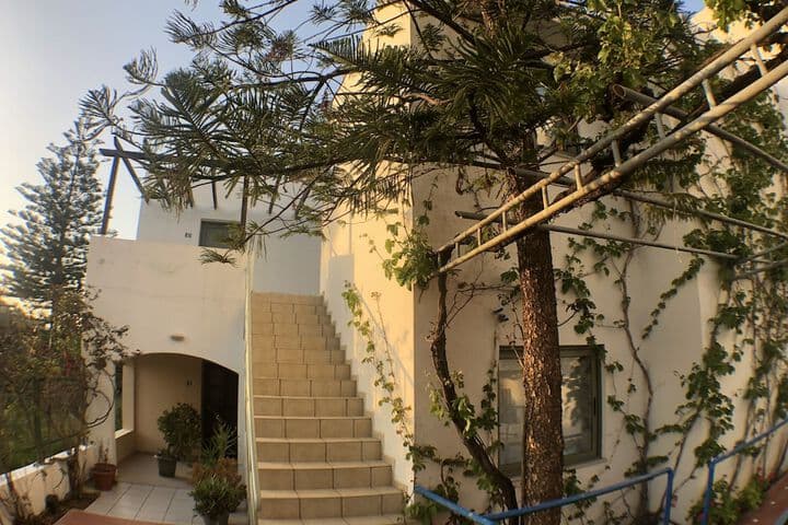 Oleander Apartments photo 2
