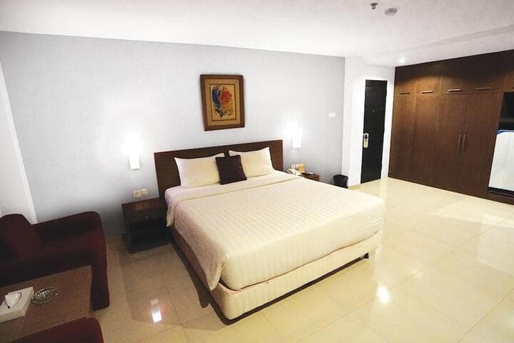 1O1 URBAN Jakarta Thamrin photo 2