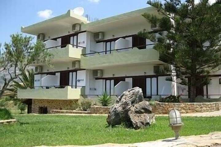 Albatros Studios & Apartments photo 2