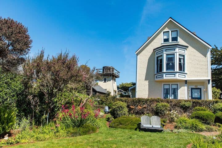 Headlands Inn Bed & Breakfast photo 5