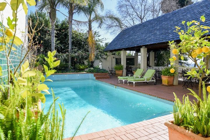 Northcliff Manor Guest House photo 2