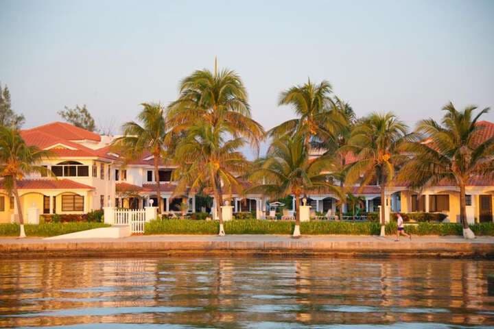 Isla Bonita Yacht Club photo 2