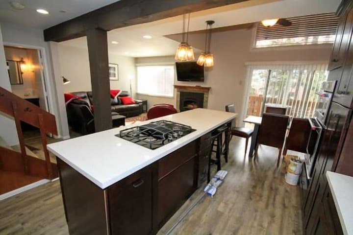 Mammoth Ski & Racquet Club photo 5