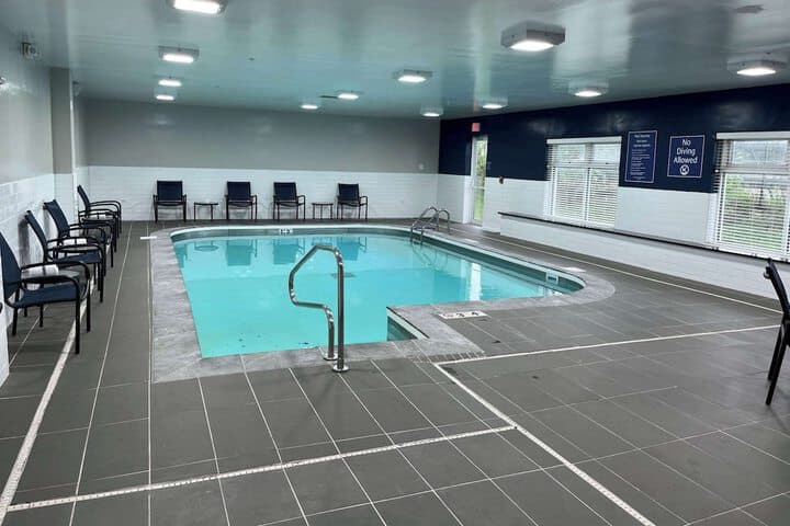 Country Inn & Suites by Radisson Bolingbrook I-55 photo 2
