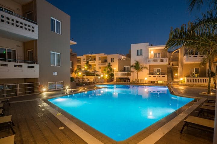 Golden Bay Suites photo 4