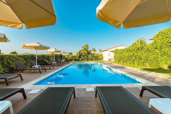 Koulouris Apartments photo 4