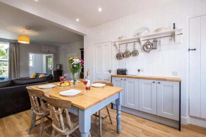 Elm Cottage photo 1