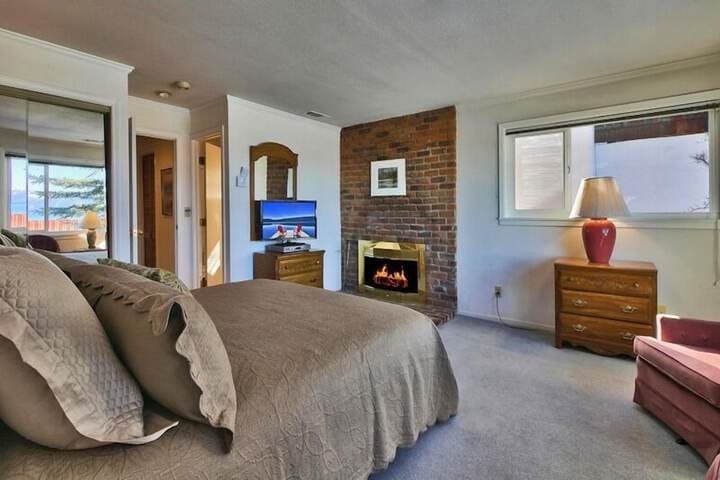 828 Park Ave. photo 5