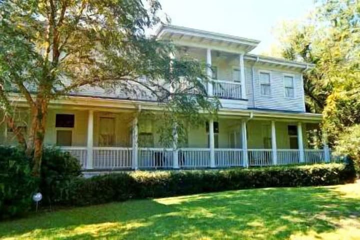 Lookaway Inn photo 3