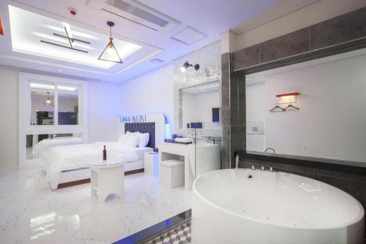 SH Hotel photo 1