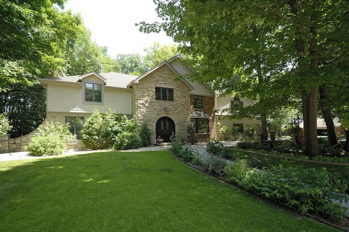 College Avenue Historic District destination view