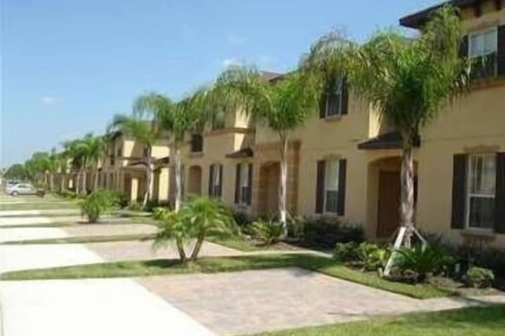 Villas at Regal Palms photo 3