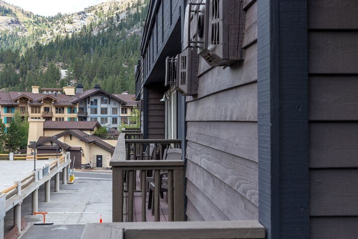Red Wolf Lodge at Olympic Valley photo 2