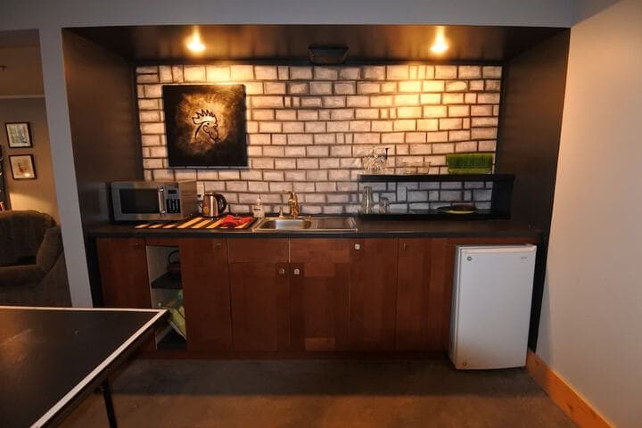 Black Rooster Guesthouse photo 3