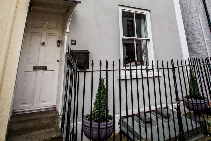 No.8 Accommodation photo 2