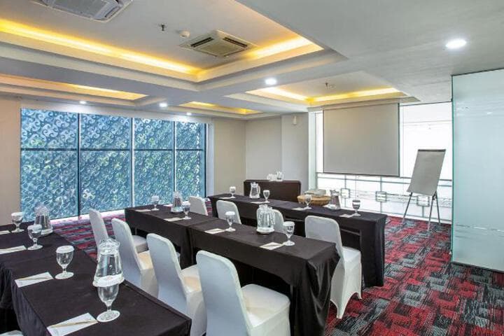 1O1 URBAN Jakarta Thamrin photo 4
