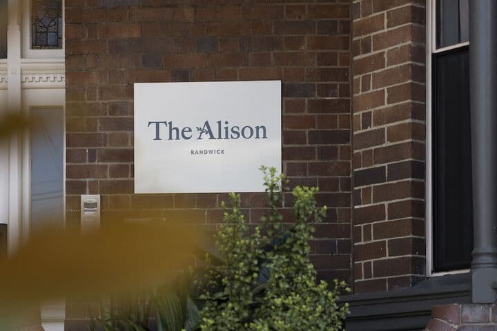 The Alison Randwick photo 4