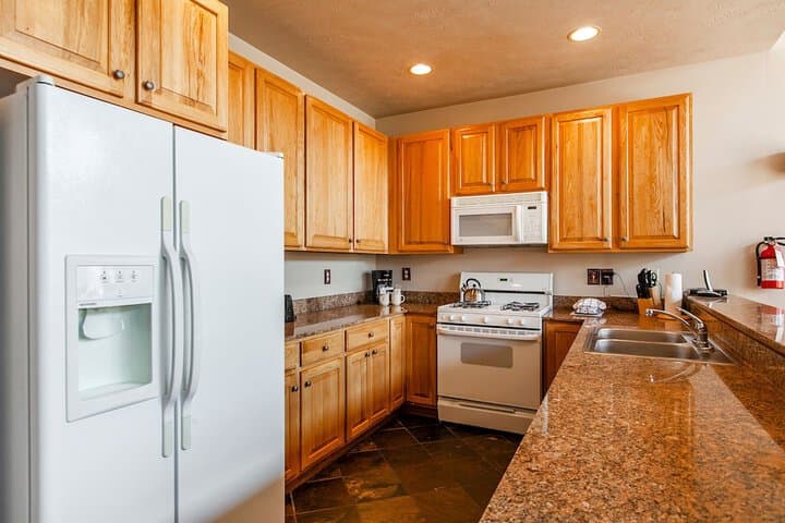 Crestview Condominiums by All Seasons Resort Lodging photo 5