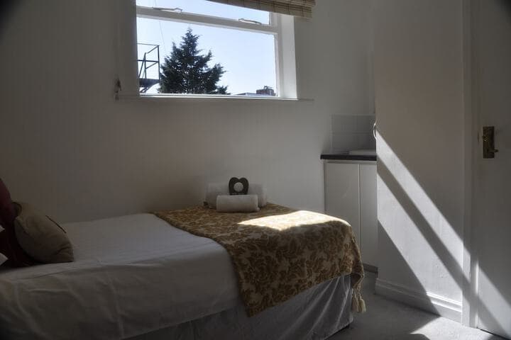 Arden House photo 5