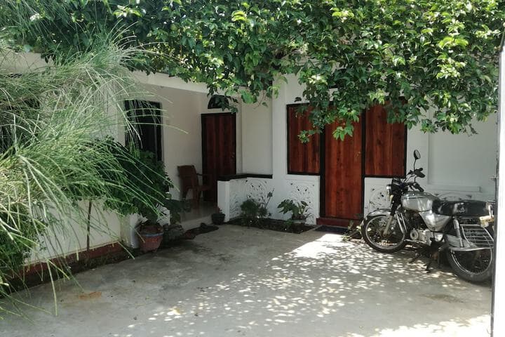 20 House Arugam photo 3