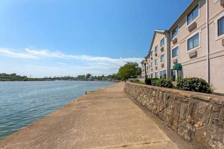 COMFORT Inn RIVERS EDGE photo 3
