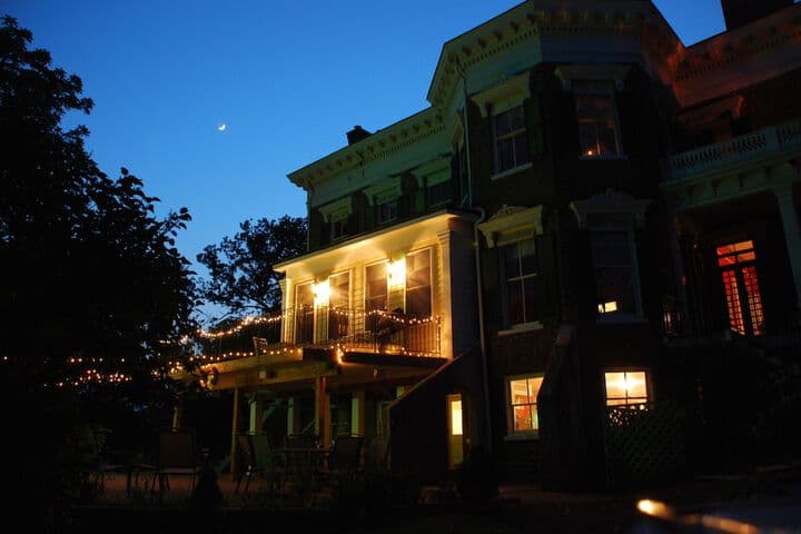 Rockwood Manor photo 2