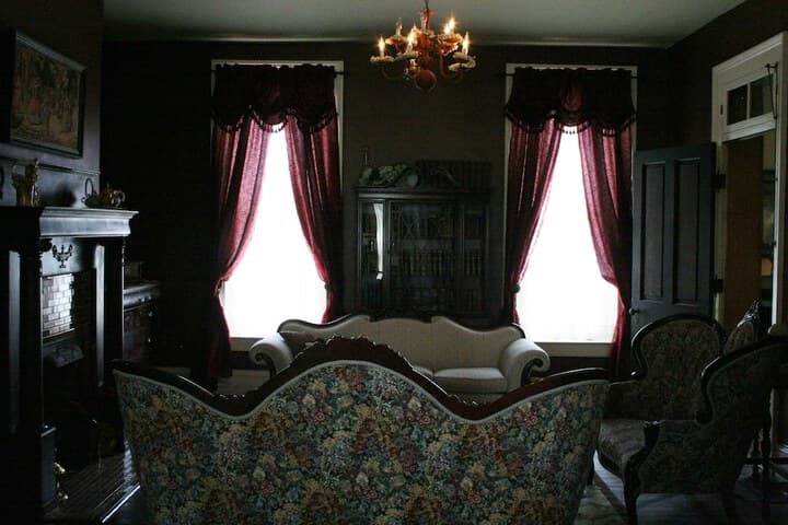 Main Street Bed & Breakfast Established in 1810 photo 5