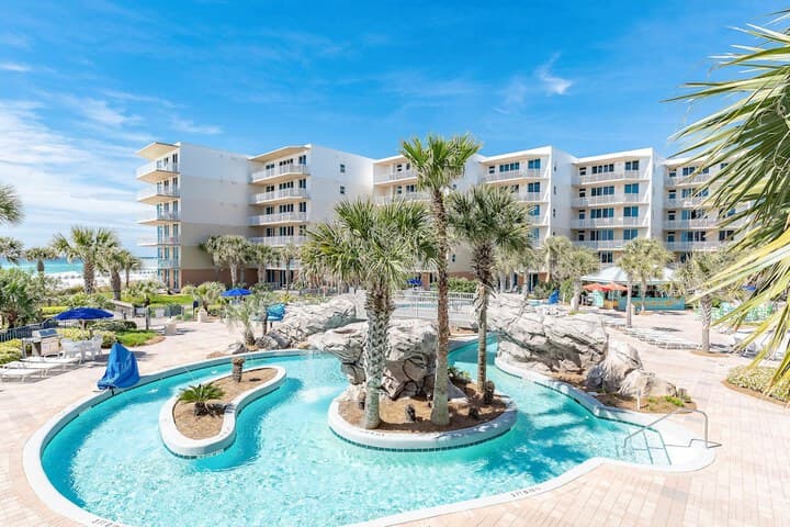 Waterscape Condominiums photo 4