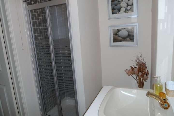 Warwick Lodge Guesthouse photo 4