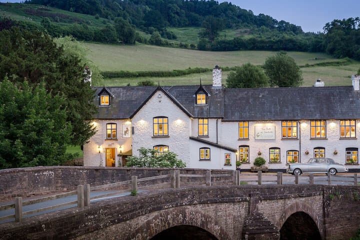 Tithe Barn destination view