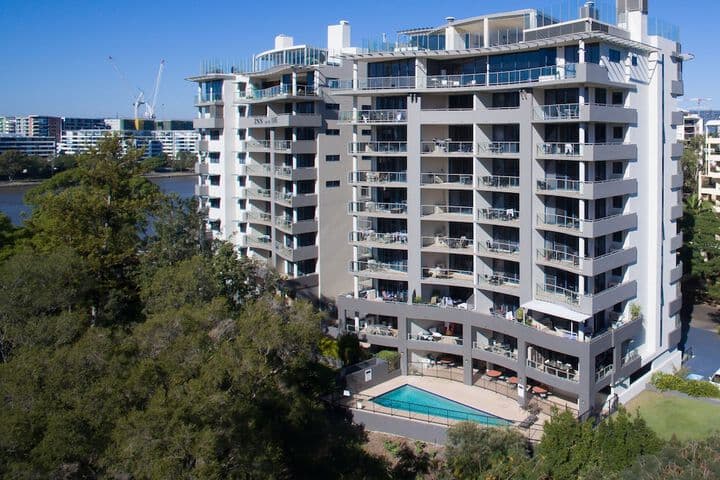 Inn on the Park Apartments photo 2