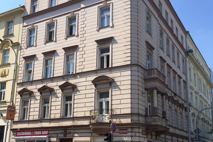 Angel City Apartments photo 5
