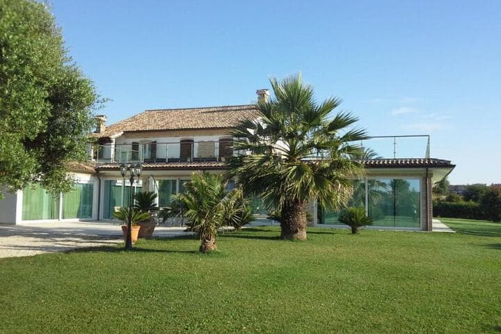 Castelfidardo destination view