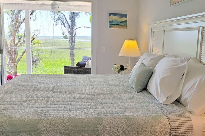 Darien Waterfront Inn photo 5