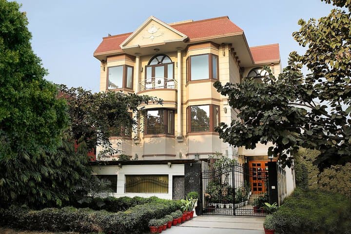 Ahuja Residency Cyber City II photo 5