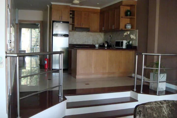 Westbury Residence photo 3