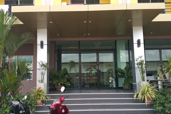 B Space Residence photo 4