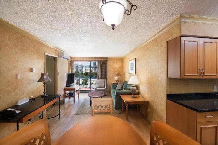 Sunset Inn and Suites photo 1