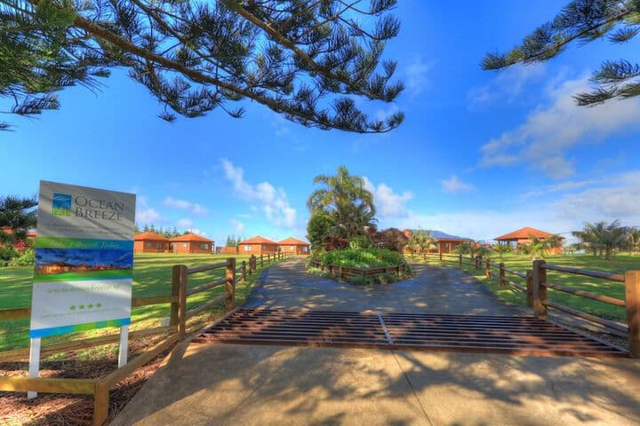 Ocean Breeze Cottages photo 4
