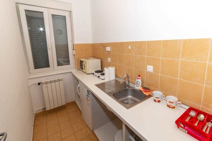 Royal City Apartments photo 3